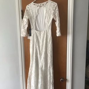 Lulus - Adley white lace 3/4 backless dress
